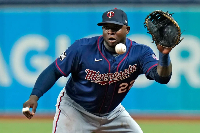 대충격! 박병호 밀어냈던 공갈포 日 주니치행! → 이러다 KBO도 오겠는…