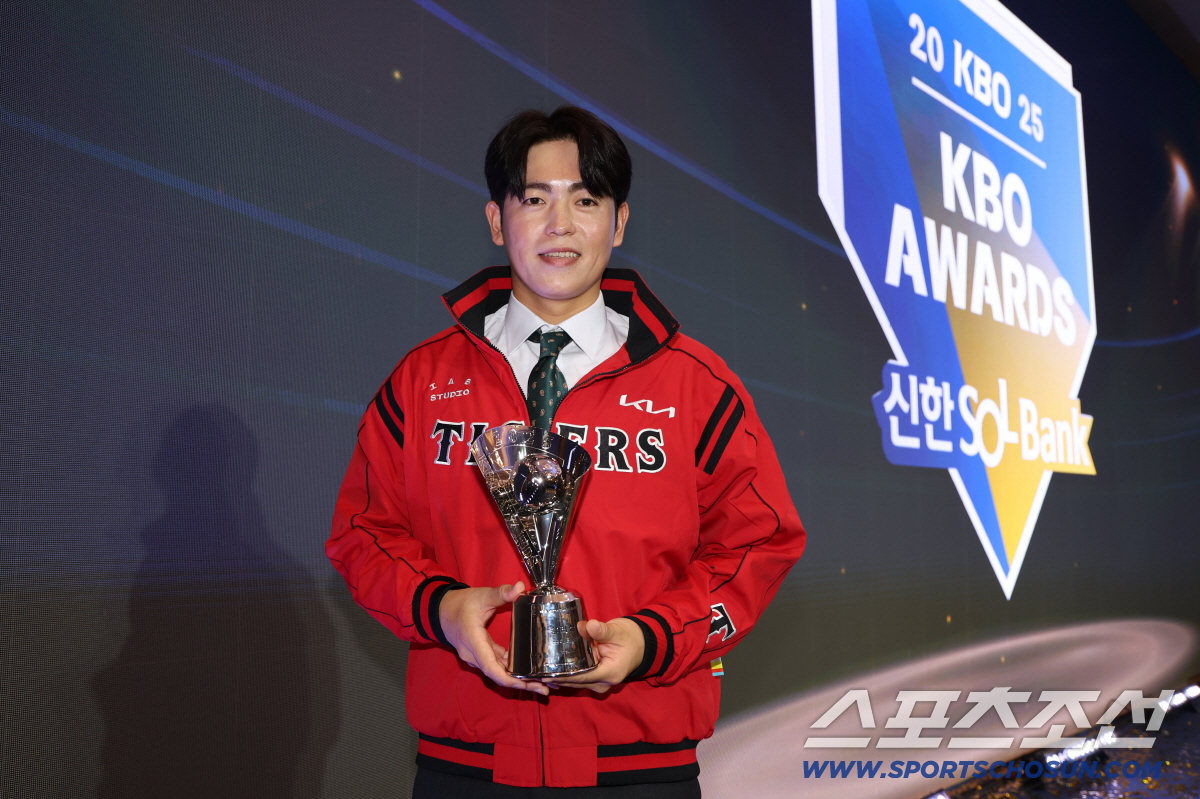 "한화 떠나 진짜 마음 아프지만"…35살 베테랑의 승부수, KIA 9위 …