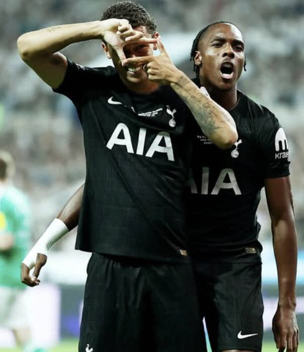 쏘니 나 어떡해..."손흥민 사상 첫 우승 일등 공신"→"토트넘 판매 준…