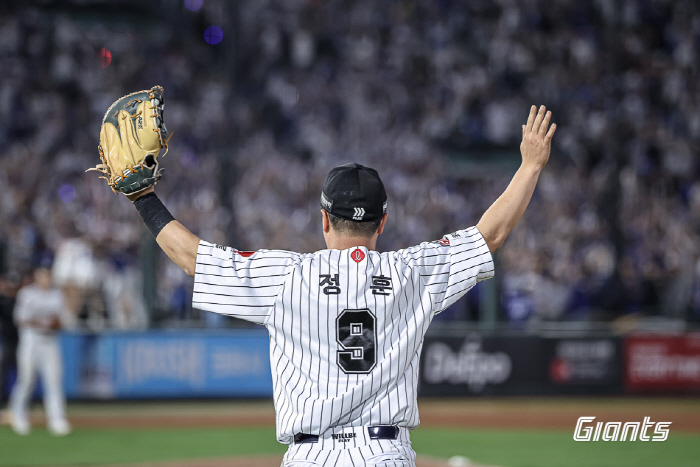 [공식발표]'소문이 사실이었다' 1476G 롯데맨, 끝내 우승 염원 못풀…