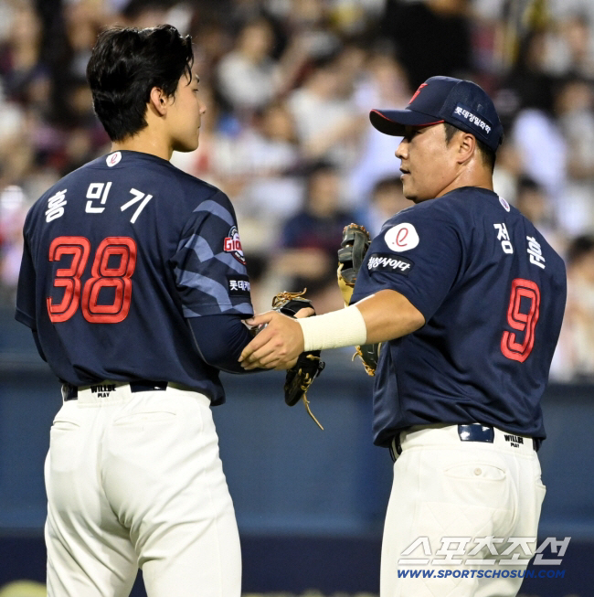 [공식발표]'소문이 사실이었다' 1476G 롯데맨, 끝내 우승 염원 못풀…