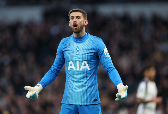 "비카리오 야유? 진정한 팬 아냐" 프랭크 공식입장 붕괴 위기...또또 나락급 실수 "토트넘 골키퍼 심각 우려, 새로 영입해야"