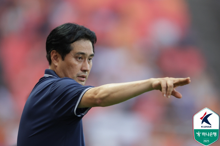 "유행은 돌아오는 거야" 2025년 K리그 전술 트렌드, 두 팀 중 한 …