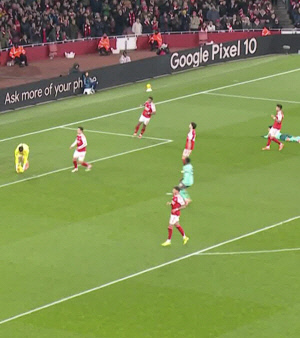 '황희찬을 쫓는 분노의 추격자 5인' 이게 바로 아스널의 '무관 탈출' 의지…EPL 공홈 조명