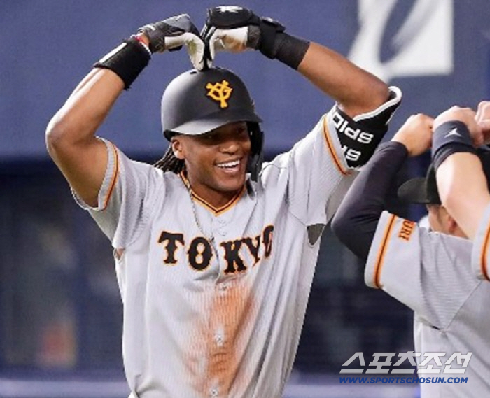 요미우리 출신 미국인 외야수는 떠날 수 없다, 소프트뱅크→일본 독립리그→…