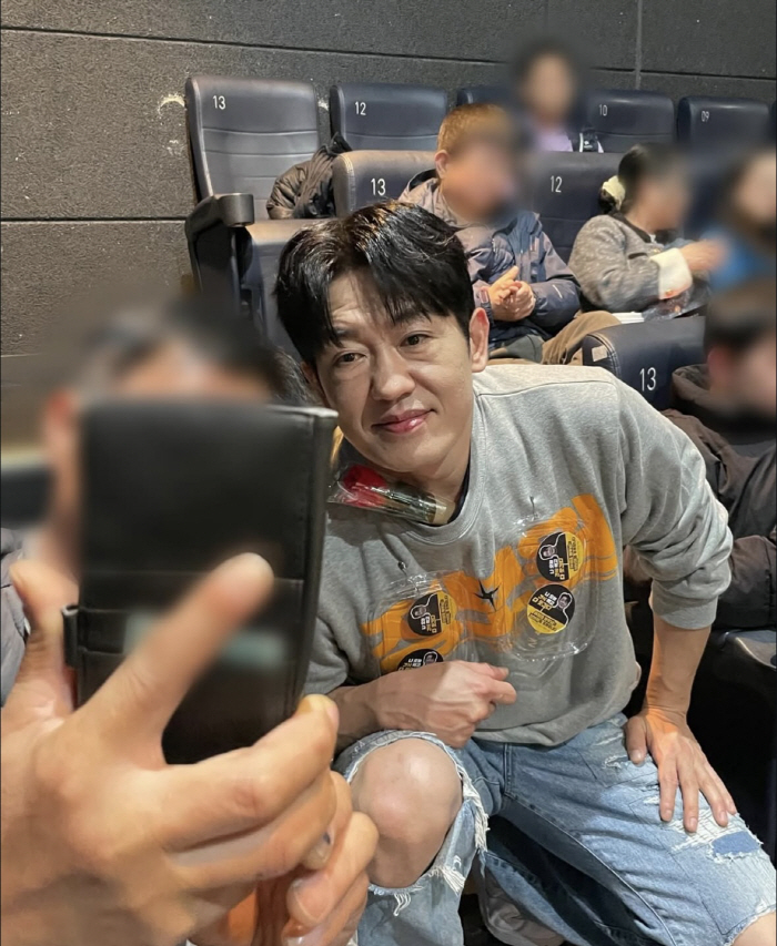 허성태, 역시 대기업 홍보 마케팅 출신 답네…'정보원', 개봉 3주차도 흥행 열기 지속