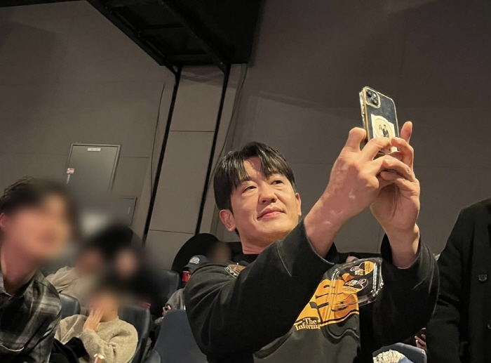 허성태, 역시 대기업 홍보 마케팅 출신 답네…'정보원', 개봉 3주차도 …