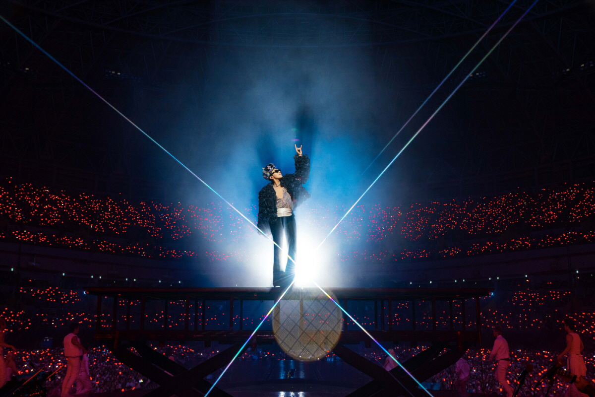 "전세계 83만명 열광시킨 'K팝 레전드' GD" 그는 韓가수였다…태극기…