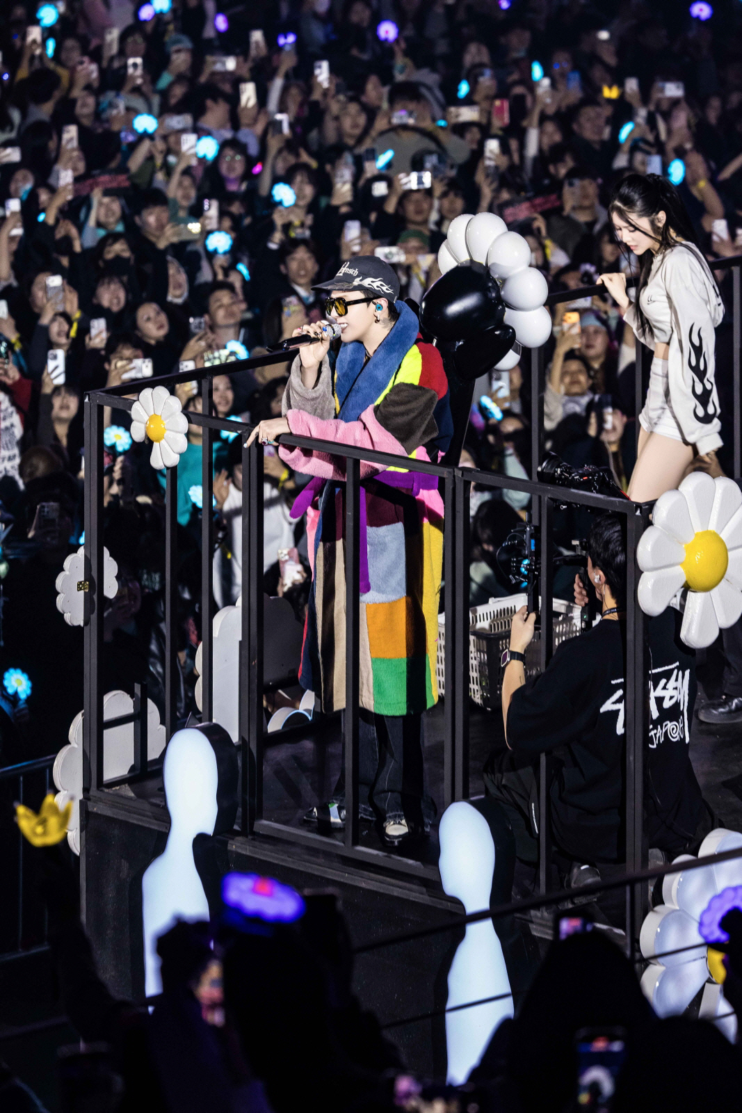 "전세계 83만명 열광시킨 'K팝 레전드' GD" 그는 韓가수였다…태극기…