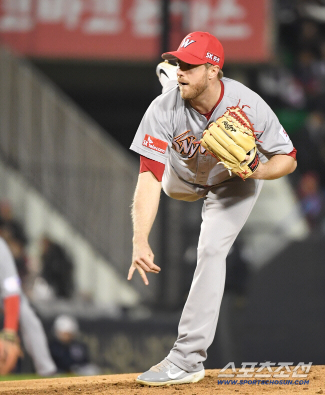 '역수출은 일본보다 한국이다' 역사상 최초, KBO 떠난 후 1160억을…