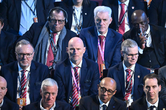 "父 본능 발동해서…" 20세 선수에 인종차별성 발언→인권위 조사, 남아공 감독 결국 고개 숙였다