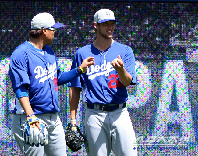 야마모토보다 류현진! ML이 인정했다…"커쇼 시대 다저스 올스타 4선발"