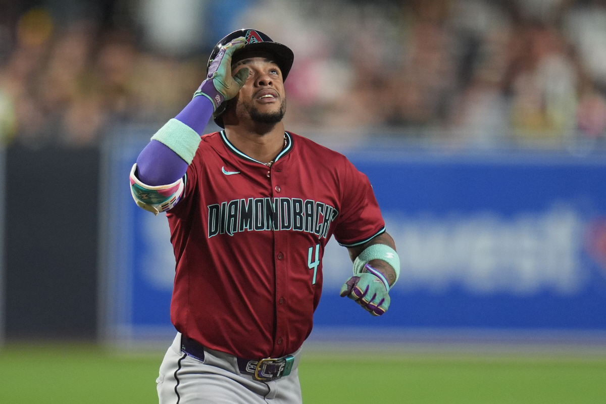 켈리 데려오면 뭐하나, 현역 최강 2루수 내보낼 궁리하고 있는데...이정…