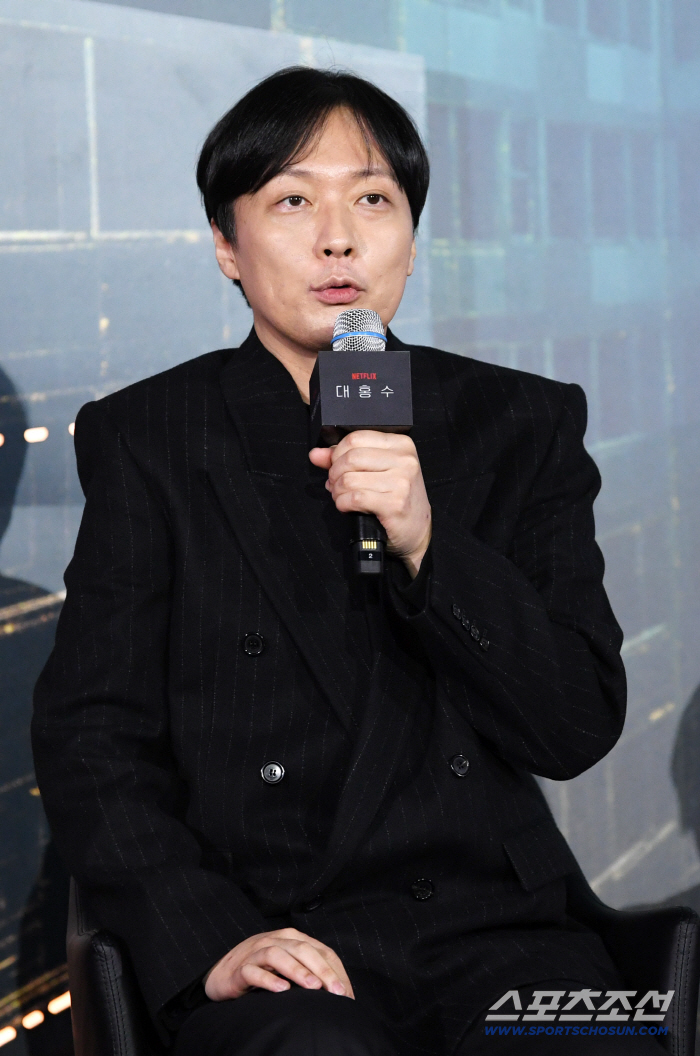 '대홍수' 김병우 감독 "♥함은정 응원 받았지만, 구체적인 설명 어렵다"