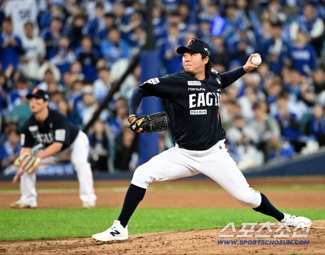 구단 역대 2위 기록 보유자, 그런데 잠잠하다?…또 한 번의 필승조 유출…