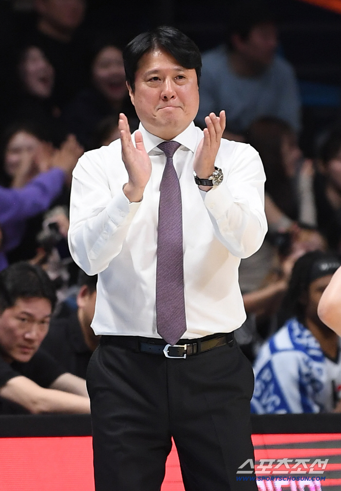 [현장리뷰]'종료 직전' 하윤기 위닝샷→'신인' 강성욱 맹활약 KT, 소노 86-85 잡고 '5할 승률' 복귀