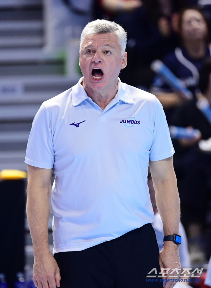 "배구만 50년 넘게 하는데…" 헤난 감독이 말한 '배구의 진리', 대한항공의 이륙 시작했다