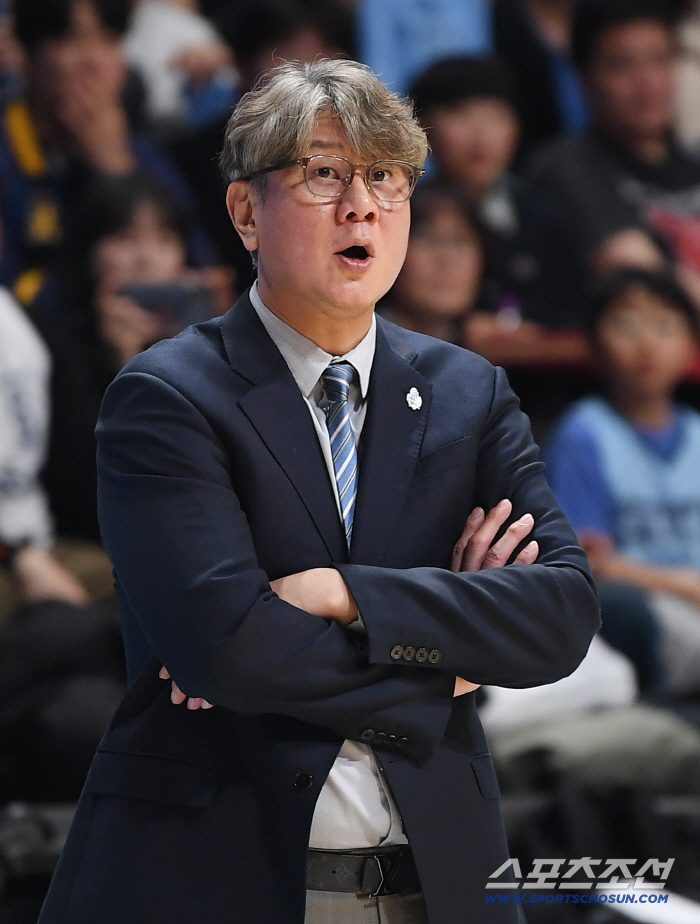 [현장인터뷰]'패장' 손창환 감독 "(실책 3개) 강지훈, 신인임을 감안해야 한다"