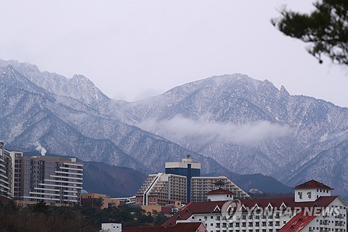 강원 산지 최대 3㎝ 눈…내륙은 짙은 안개