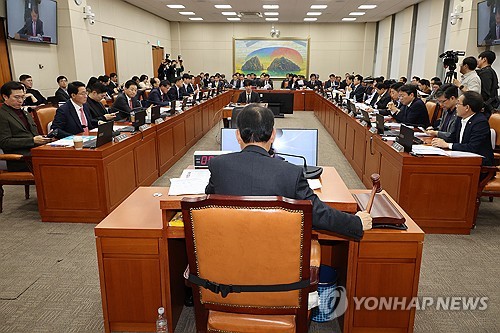 '개인정보 중대유출 시 최대 매출10% 과징금' 법안 정무위 통과
