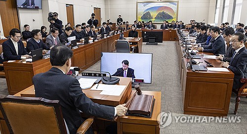 '개인정보 중대유출 시 최대 매출10% 과징금' 법안 정무위 통과