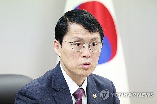 원안위원장 "계속운전 신청 원전 9기 안전성 철저히 점검"