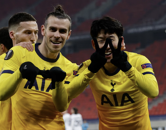 손흥민-케인-베일 스리톱 실화? 다시 봐도 믿기지 않는 환상 조합…그때 …