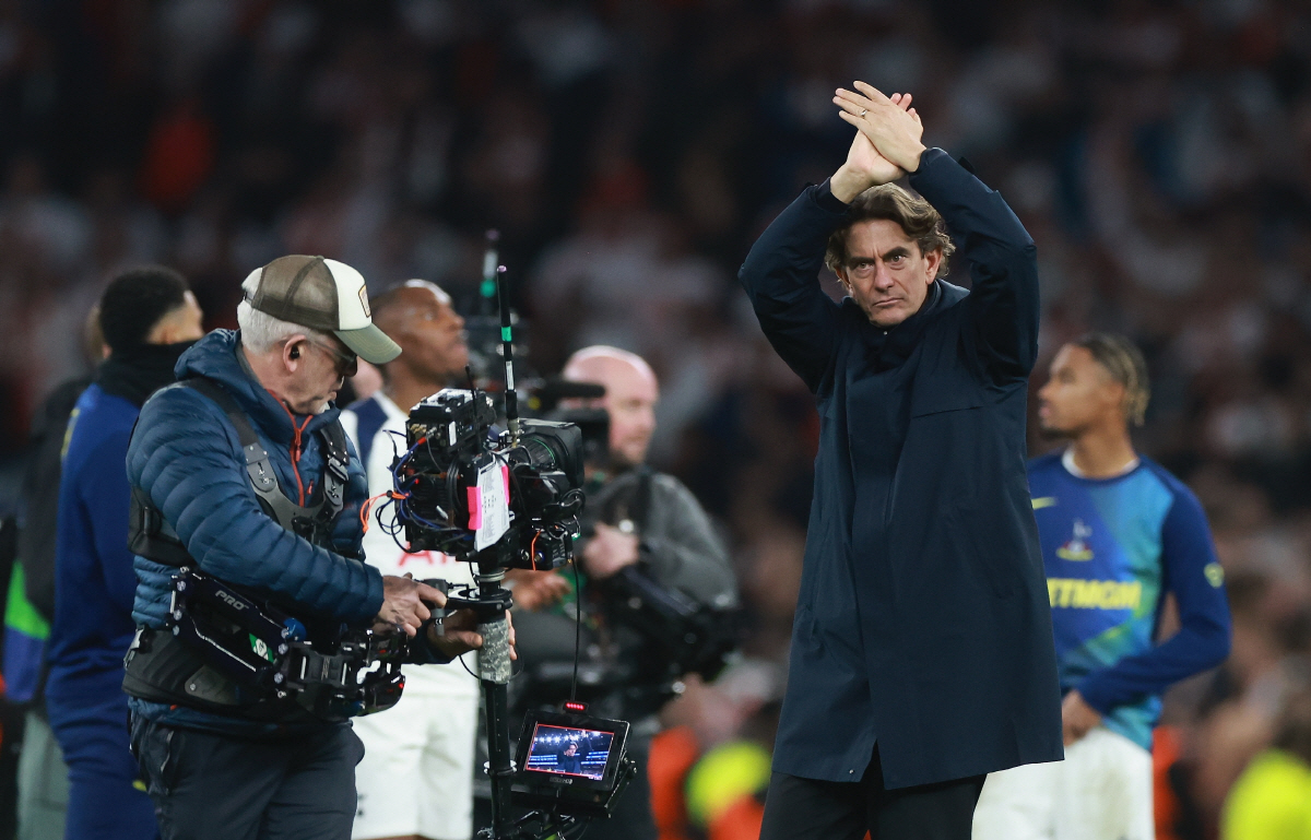 "'캡틴' 손흥민 유로파 우승 만들었다" 포스테코글루 '닥공', 선수들이…