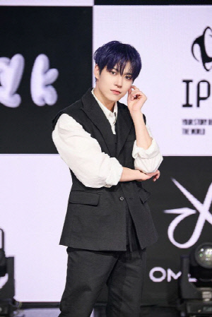 오메가엑스 휘찬, 전 소속사 대표 강제추행 혐의 벗었다…검찰 '증거 불충분' 불기소