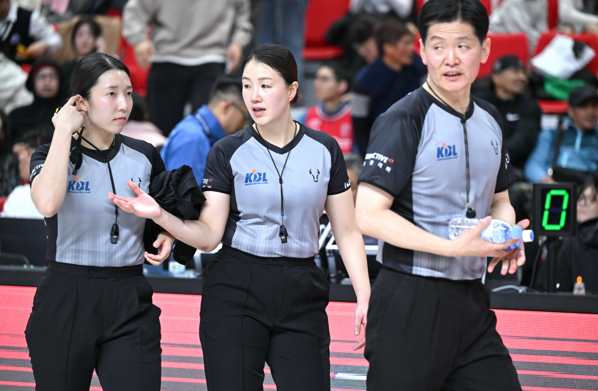 [현장분석] '전준범데이' 현대모비스 끝내 웃지 못했다. 정관장 66대6…