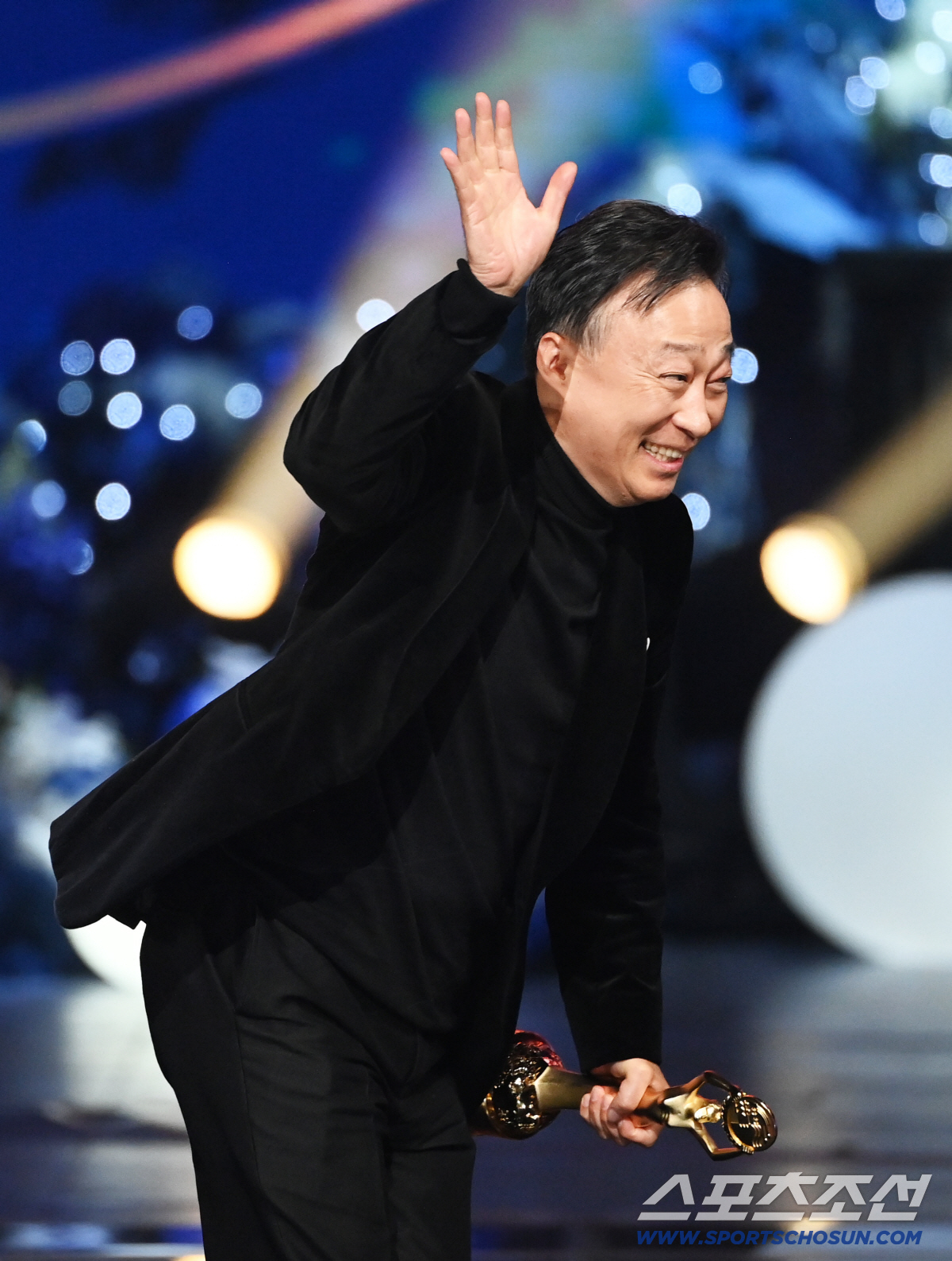 [단독] "청룡이 왜 이러지? 너무 좋은데"…이성민, 4전 5기 도전 끝…