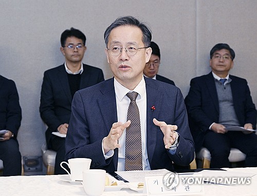 기재차관 "달러 유동성 확대 위한 규제 완화 오늘 발표"