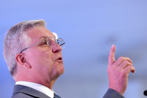 '연준 의장 후보' 월러, 금리 1%p 인하 여지 시사