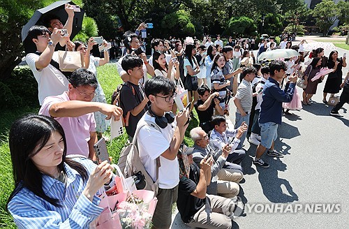 외국인 취업자 110만명 넘어…한국문화 관심에 유학생 70% 급증