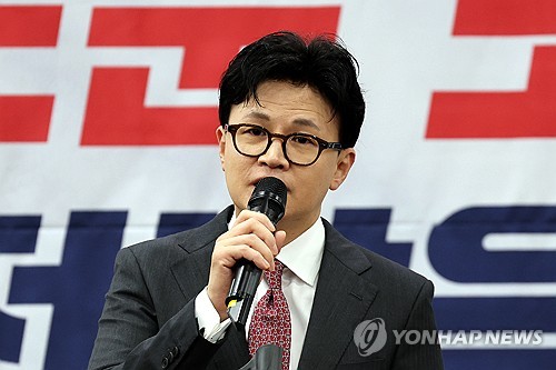 한동훈 "저를 찍어내라" 반발…張측 "불의엔 대가 따라야" 응수