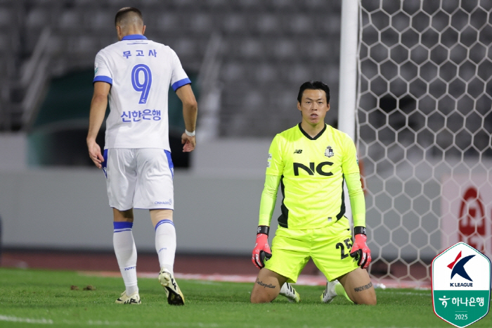 [단독]"골문 구멍부터 메운다" 김기동의 FC서울, 검증된 국대급 GK …