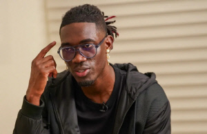 '英 독점' 오열! 갈 곳 없는 '지각쟁이 MF' 프랭크 경질 간절히 바란다…