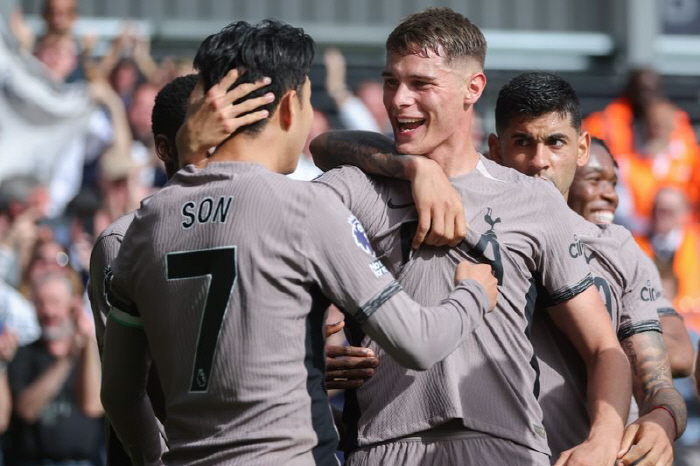 '감독 무시' 충격! 프랭크 옆에 두고, 포스텍 전술 칭찬→이유 있는 논…