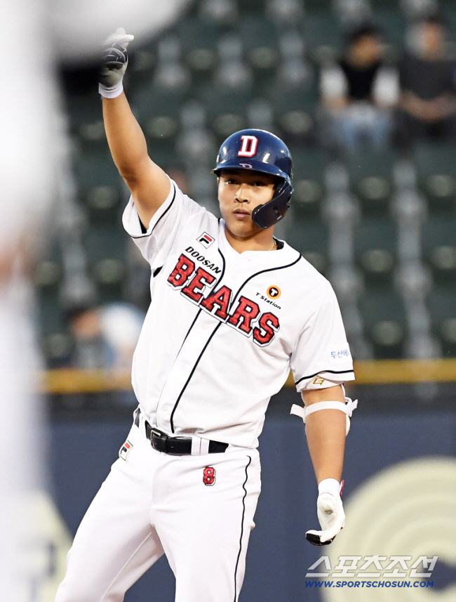 '3할-6HR' 이제야 꽃 피나 싶었는데 전격 은퇴 선언이라니…"프로 왔…