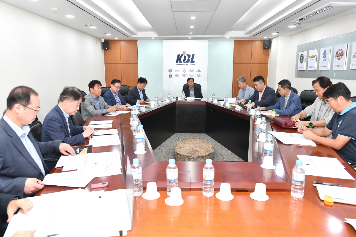 '라건아 분쟁 사태' KBL 책임론 비판 확산…KCC, 재정위 신청+방관…