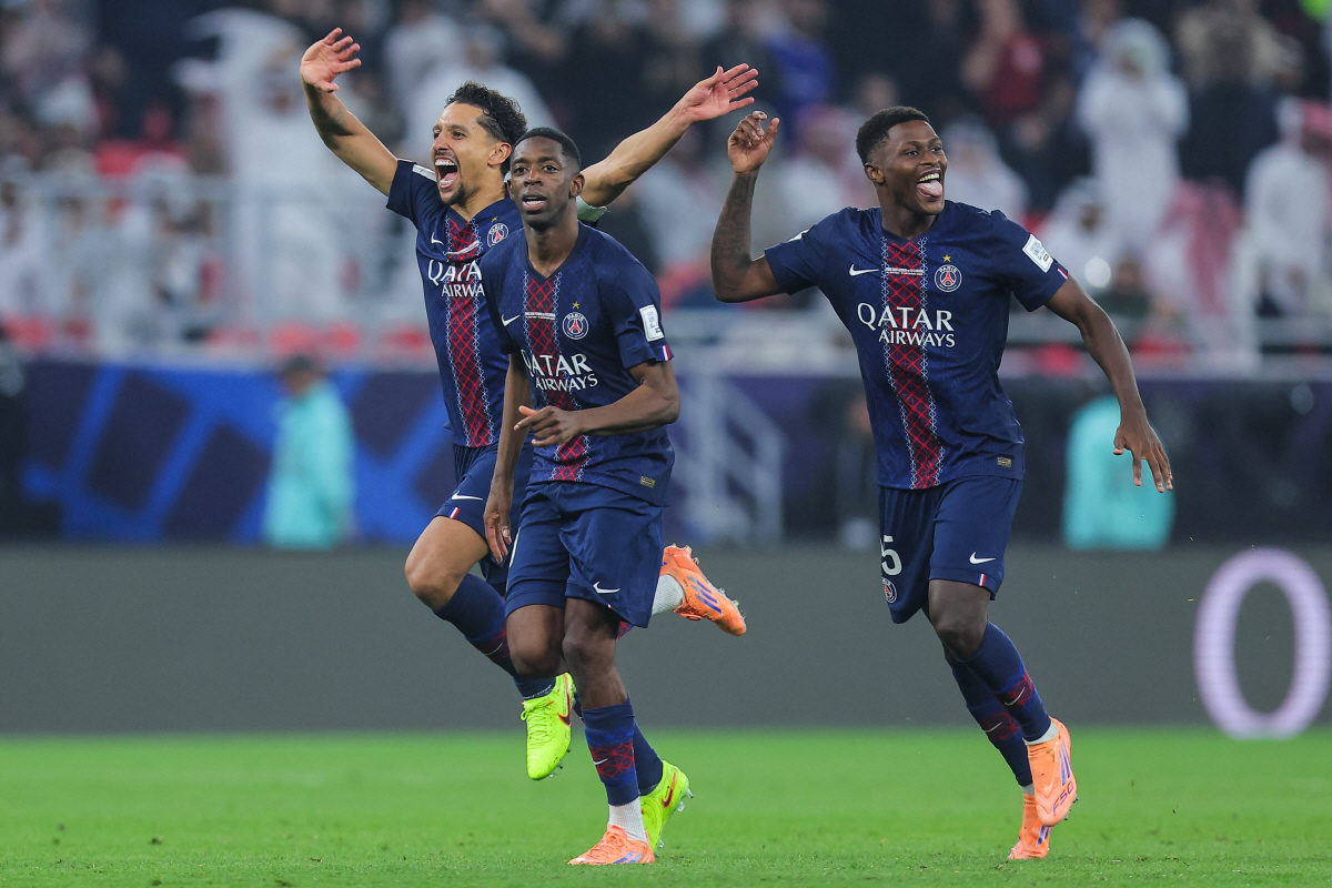 전반 35분 부상 교체아웃→시상식서 '활짝'! '역대급 유관력' 이강인,…