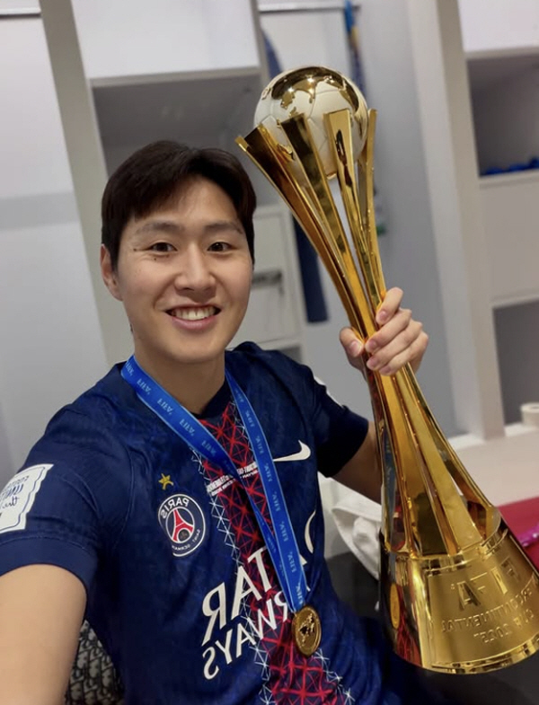 '쓰러진 철강왕' 1월부터 단 한 달도 쉬지 못한 이강인, '56경기'째…