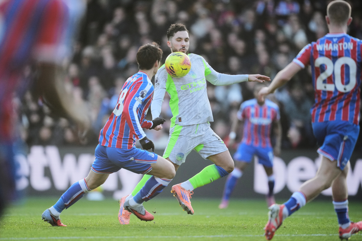 [오피셜]일본 최악 소식, 에이스 중원사령관 장기 부상 확정...최대 3…