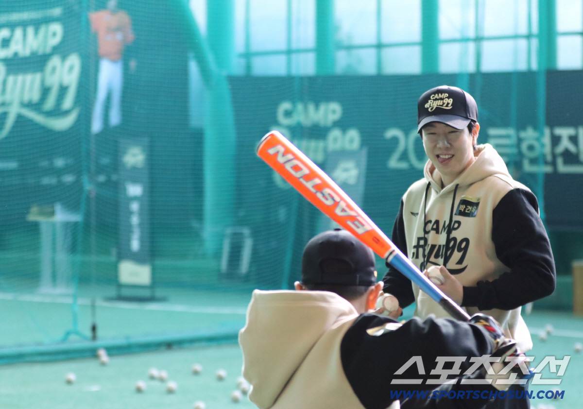 "제구력 높이려면…" 류현진이 답했다…올해로 2회째! 'CAMP RYU9…