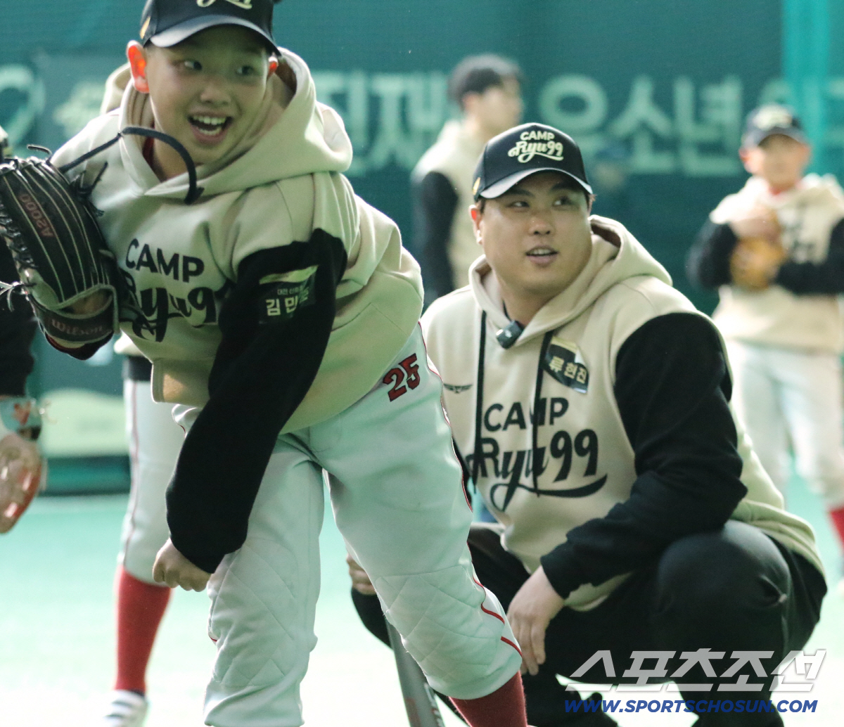 "제구력 높이려면…" 류현진이 답했다…올해로 2회째! 'CAMP RYU9…