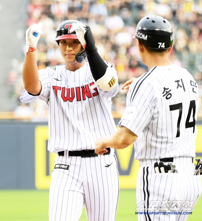 김현수가 떠났는데 구본혁, 이재원이란 벽이 세워졌다. 다른 유망주에게 기…