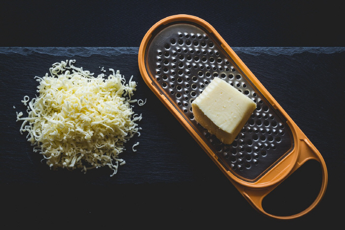 스웨덴 연구팀 "지방 함량 20% 넘는 유제품 섭취가 치매 위험 낮춰"