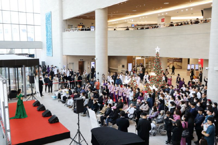 병원에 울려 퍼진 오페라 선율…순천향대 천안병원, 크리스마스 콘서트 개최