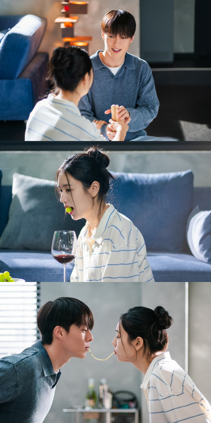 장기용♥안은진, 두근두근 집 데이트 포착…설렘 치사량 초과('키스는 괜히 해서!')