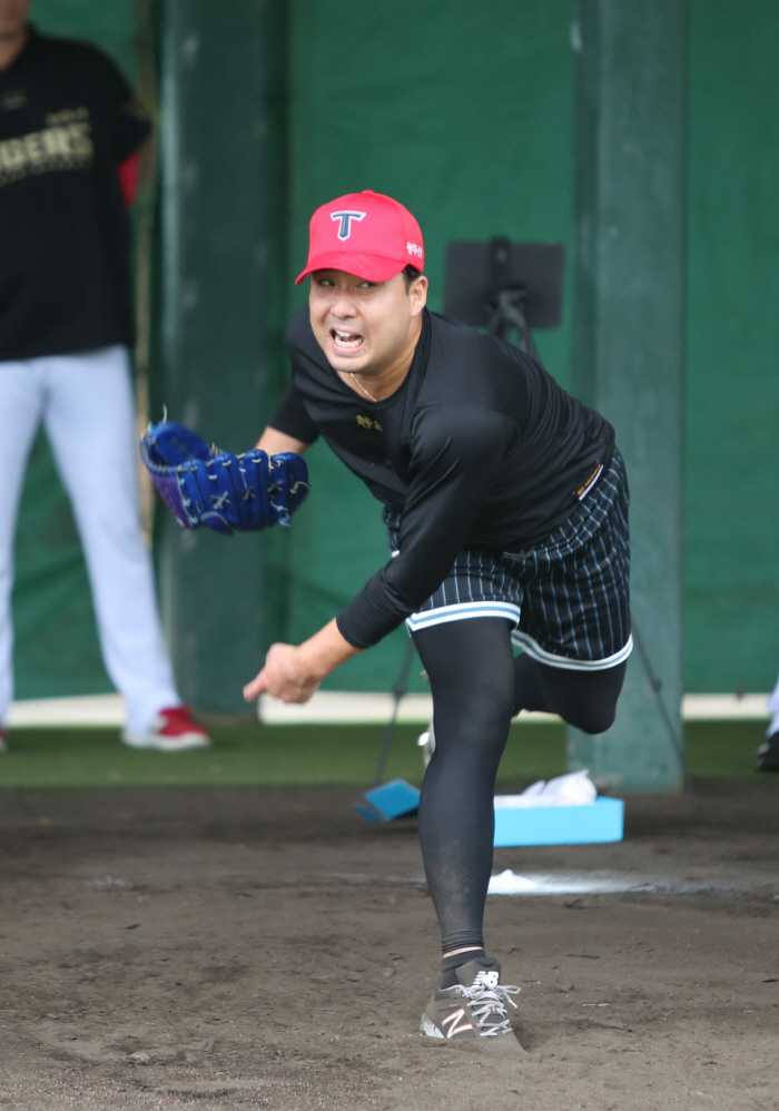 KIA 테스트 이래서 절박했구나, 끝내 은퇴 선언…"NPB 오퍼도 없고, 분한 생각도 있지만"